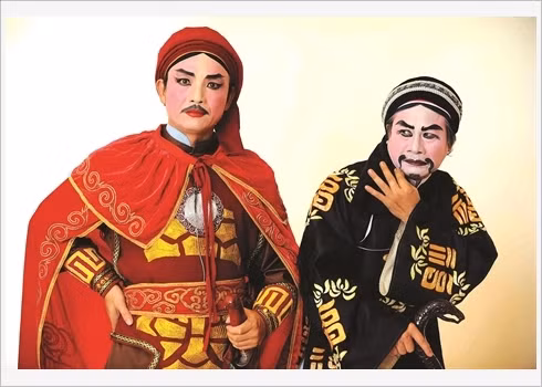 Le maquillage permet d'opposer davantage les personnages ​bons et ​mauvais. 