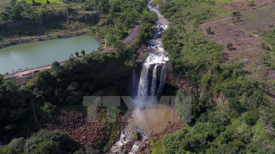 La chute Phu Cuong, district de Chu Se