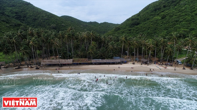 La plage de Mên est l'endroit idéal pour le farniente et la baignade. 