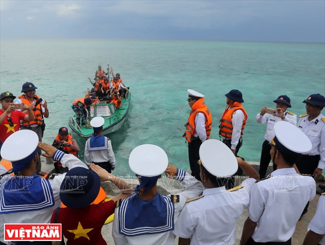 Le moment de dire au revoir. Photo : Thong Thien