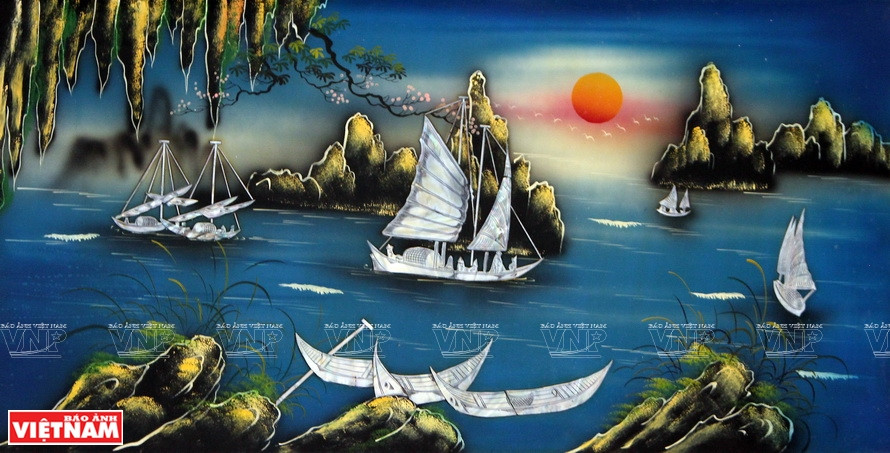 Les produits du village de Chuon Ngo se distinguent par la durabilité des nacres. Photo: VNP