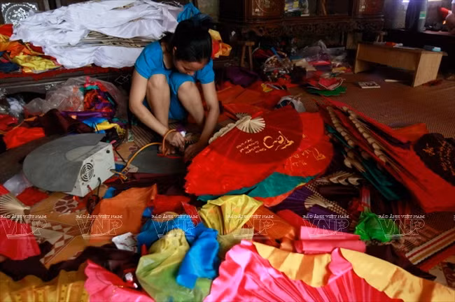 Un coin de l'atelier de Duong Thi Nhung à Chàng Son. 