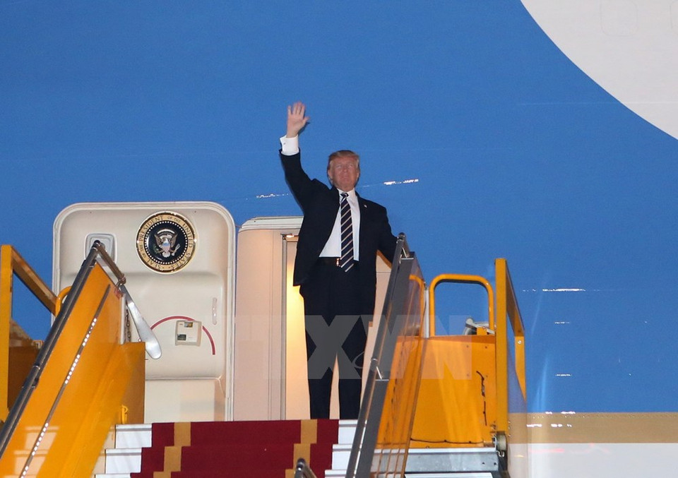 Le président américain à bord de l'avion Air Force One. 