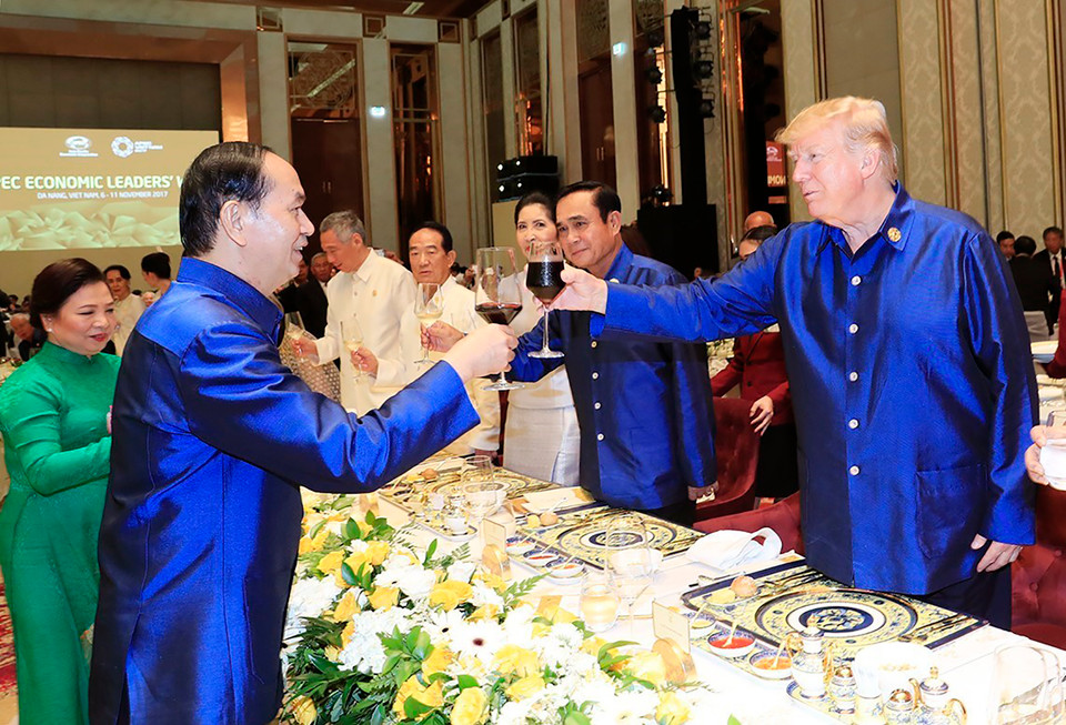 Le président Tran Dai Quang préside le banquet en l'honneur des hauts dirigeants de l'APEC.