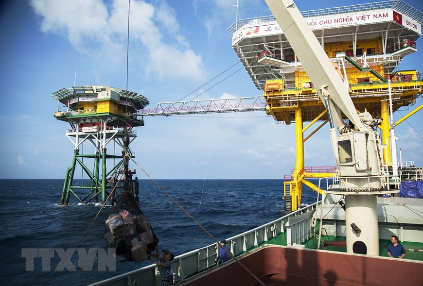 Créé le 5 juillet 1989 sur le plateau continental et dans la zone économique exclusive de Bà Ria-Vung Tàu, le complexe de plates-formes DK1 a deux missions : recherche scientifique et protection de la souveraineté sur la zone maritime du Sud-Est. Photo: VNA