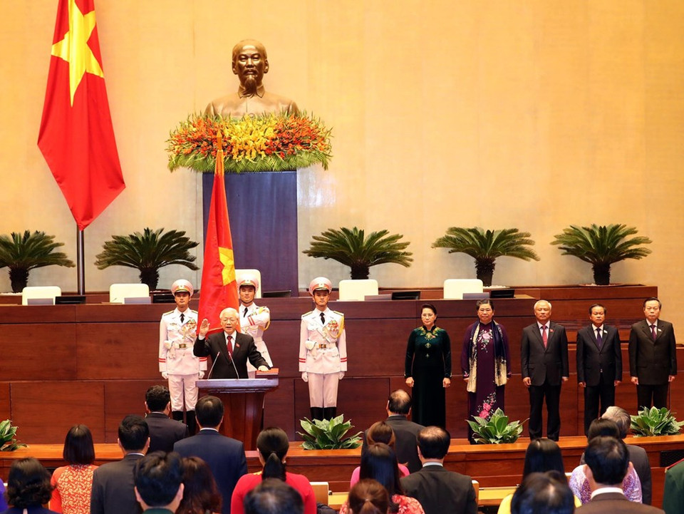 Le secrétaire général du Parti communiste du Vietnam et président de la République Nguyen Phu Trong prête serment.