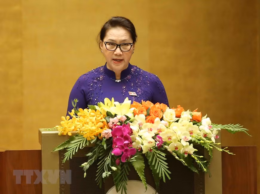  La présidente de l’Assemblée nationale Nguyen Thi Kim Ngan prononce un discours d’ouverture de la 7e session. 