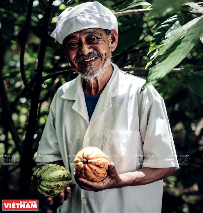  Bui Durassamy, d’origine vietnamienne (ou Viêt Kiêu), souhaite produire du chocolat 100% vietnamien. 
