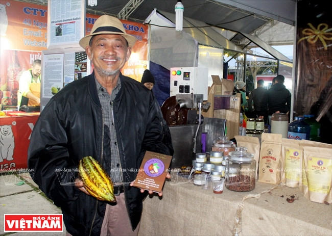  Bui Durassamy a réalisé son rêve : que tous les Vietnamiens puissent savourer un chocolat à base de cacao produit dans leur pays. 