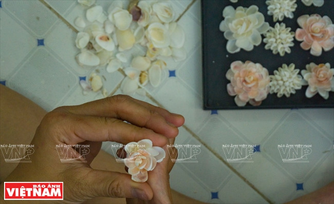  Les créations de Tran Thi Ngoc Hieu exigent beaucoup de minutie et de sens esthétique.
