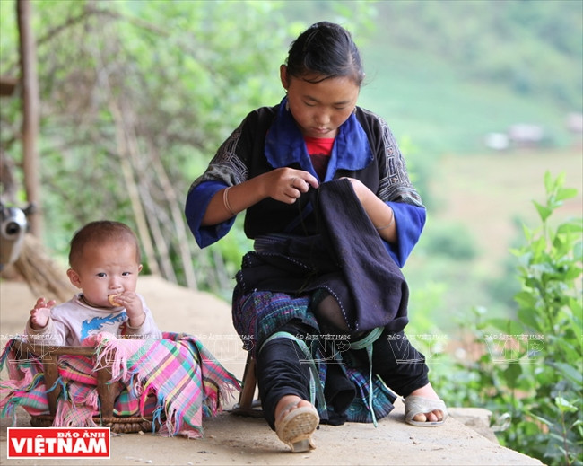  En langue Thai, Khau Pha signifie ''cornes du dieu''. Ce col offre en effet un paysage féerique en septembre et novembre, lorsque les rizières en gradins des ethnies H’Mong et Thai sont dorées et prêtes à être fauchées.