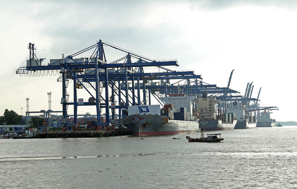 Au cours du premier semestre 2022, le volume de marchandises transitant par le réseau portuaire vietnamien était estimé à près de 371 millions de tonnes, en hausse de 2% par rapport à la même période en 2021. Photo: VNA