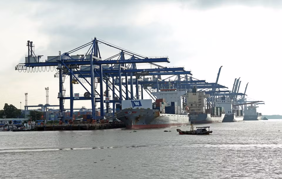 Au cours du premier semestre 2022, le volume de marchandises transitant par le réseau portuaire vietnamien était estimé à près de 371 millions de tonnes, en hausse de 2% par rapport à la même période en 2021. Photo: VNA 