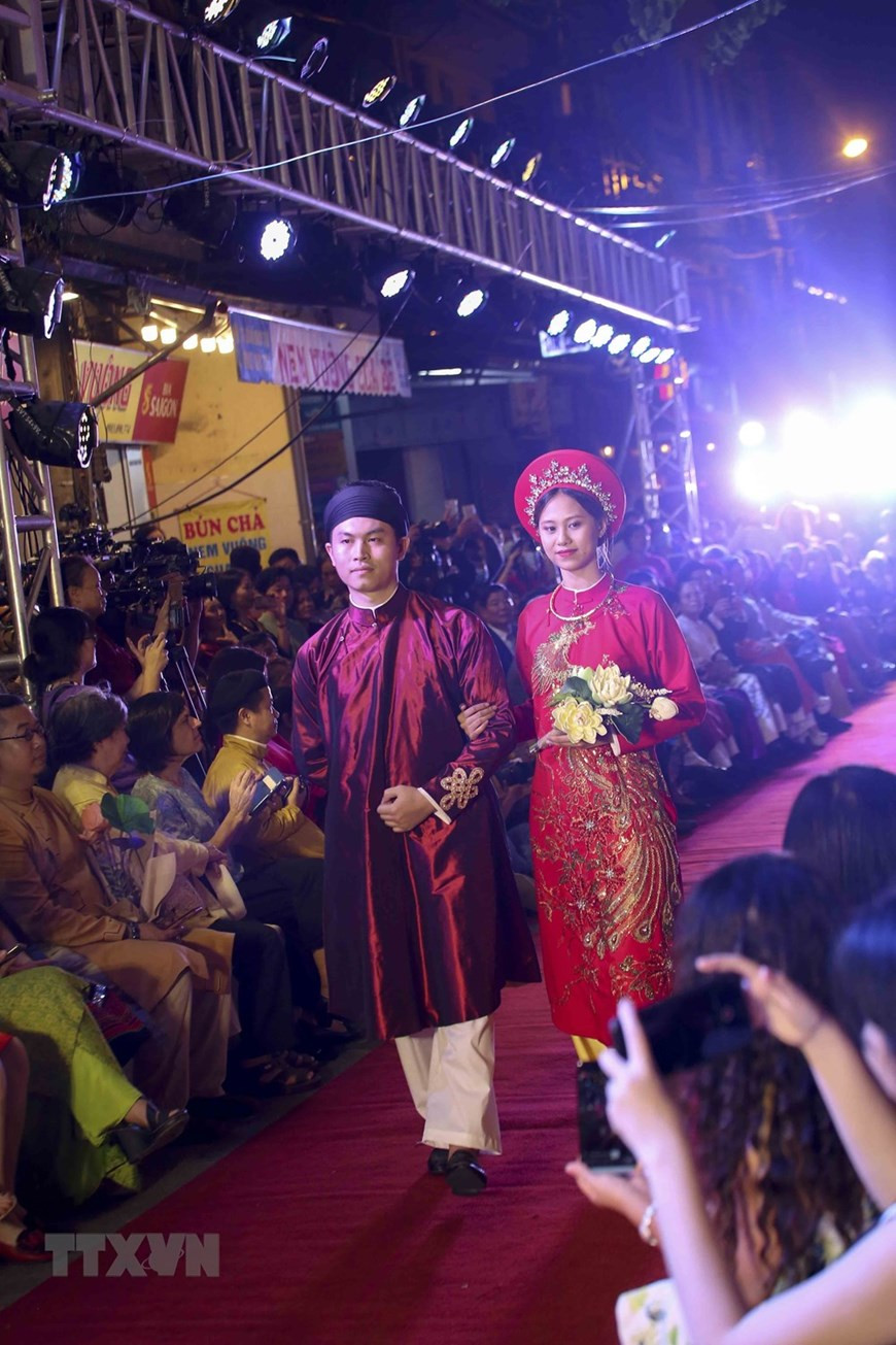 L'ao dai est devenu l’un des symboles de la culture vietnamienne. 