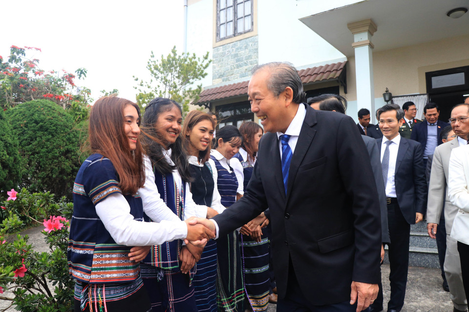 Le vice-Premier ministre permanent Truong Hoa Binh à l'Église évangélique du Vietnam (Sud) dans la province de Lam Dong, dans les Hauts Plateaux du Centre.