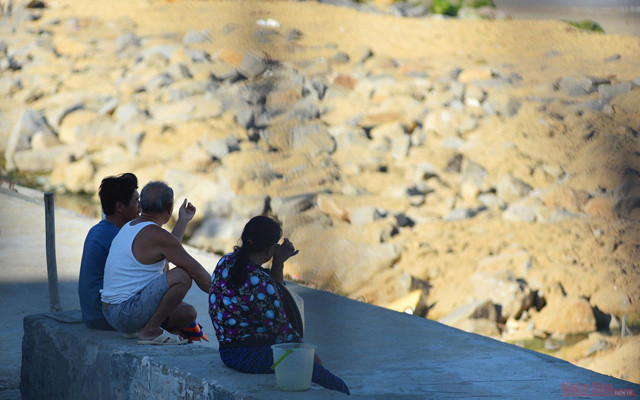 L'après-midi est le moment le plus paisible du village de pêcheurs de Bai Nôm.