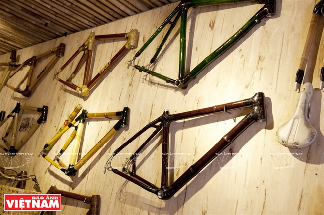 Les cadres sont produits en plusieurs couleurs.