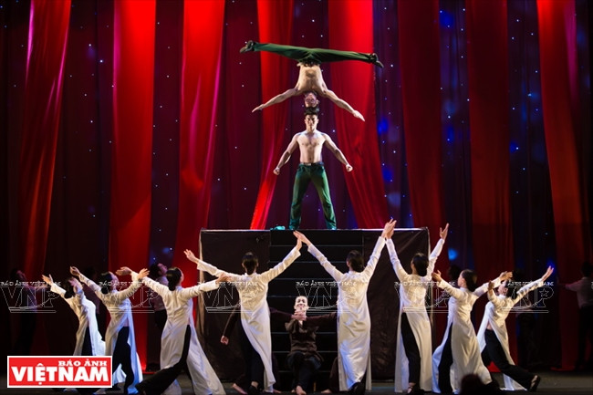 Succès du spectacle «Frères - Convergence de la Quintessence».