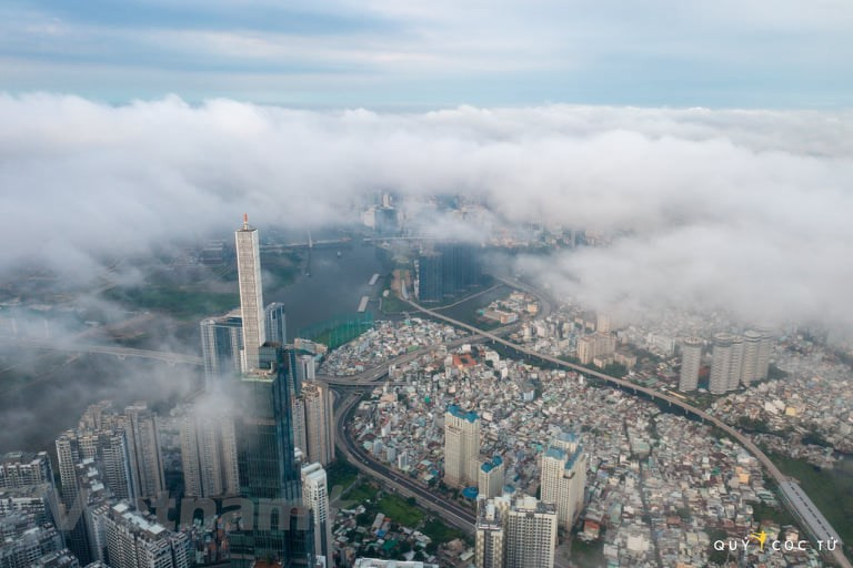 En raison du Covid-19, des mesures drastiques de confinement de la population ont été mises en place. Photo: VietnamPlus 