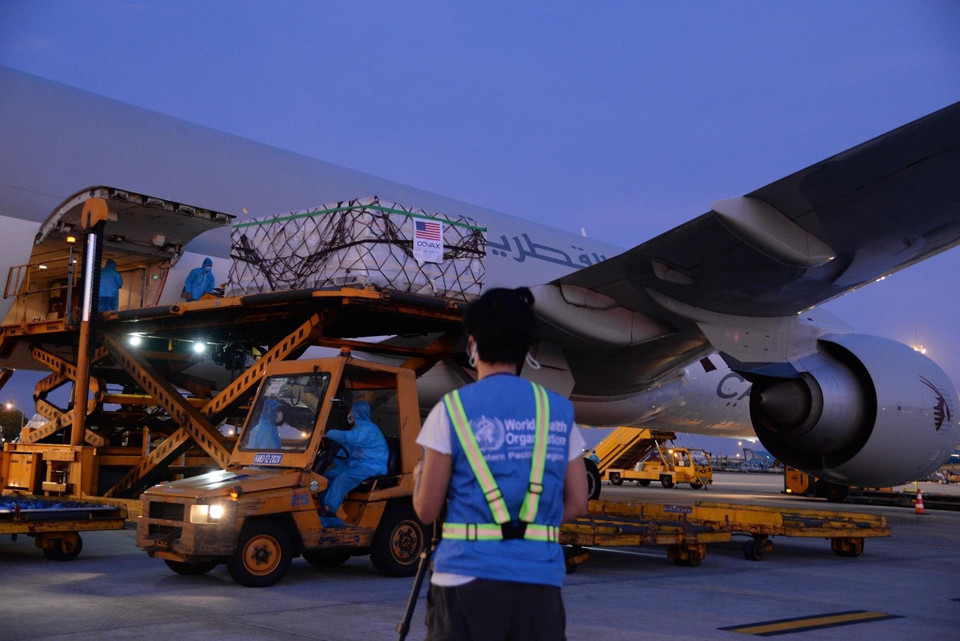 Les doses de vaccin supplémentaires aideront le ministère de la Santé à étendre la couverture vaccinale, contribuant ainsi à aider le Vietnam à atteindre son objectif de vacciner plus de 70 % de sa population d'ici la fin du premier trimestre 2022. Photo: VNA