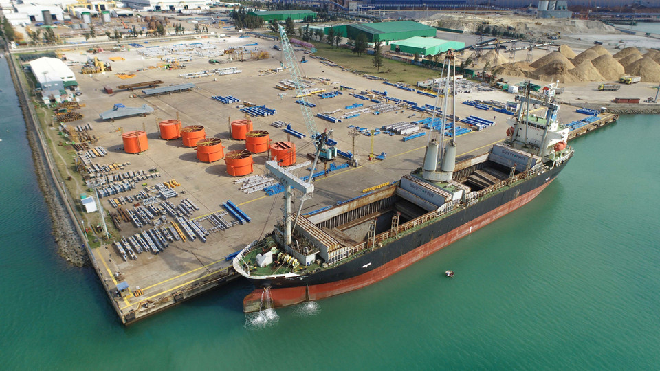 Doosan Vina exporte 1.560 tonnes de principaux composants structurels vers l'Indonésie. Photo : VNA