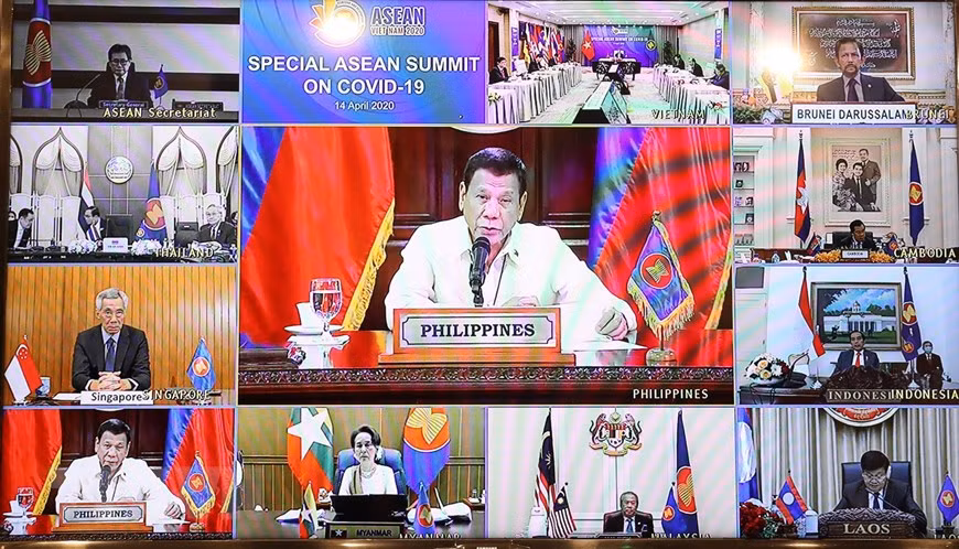 Le sommet a vu la participation du président philippin Rodrigo Duterte,...