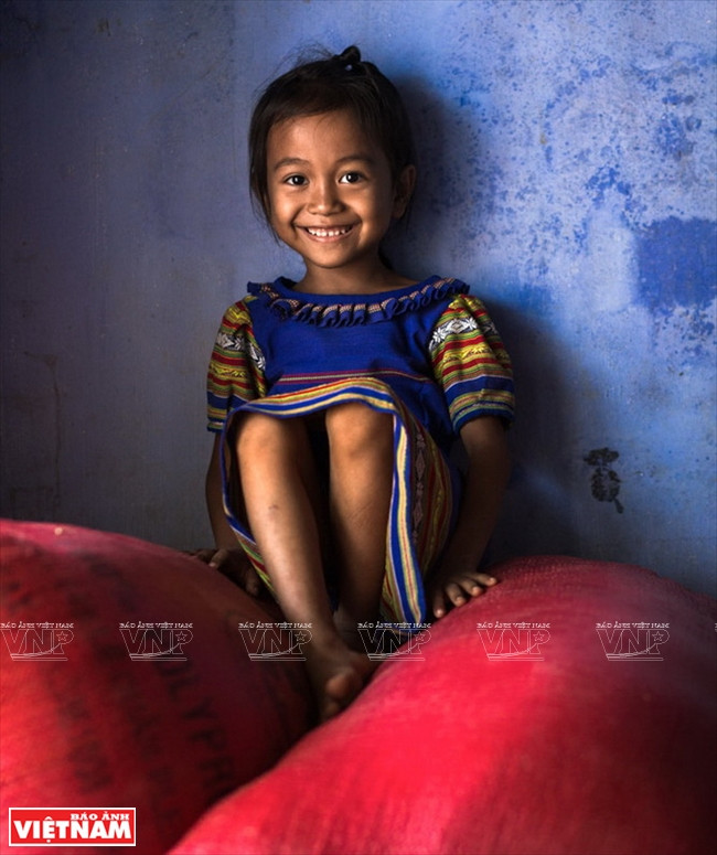 Une petite fille Bahnar. 