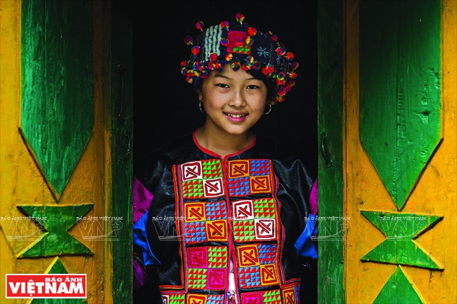 Portrait d’une jeune fille Lô Lô.
