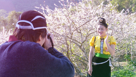 C’est le moment pour les demoiselles Thaï, Muong, Mong de porter leurs plus beaux costumes traditionnels et de prendre des photos. 
