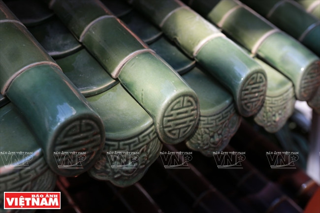 Les tuiles yin-yang en céramique émaillée verte de Bat Tràng