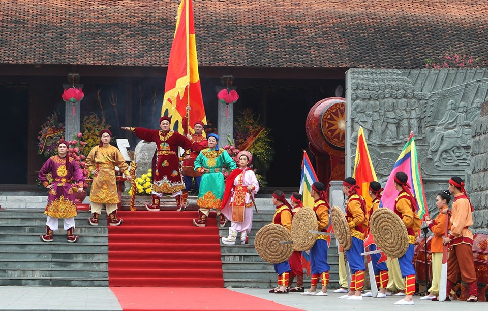 La fête commémorative du 225e anniversaire de la victoire Ngoc Hôi-Dông Da contre les envahisseurs de la dynastie Qing.