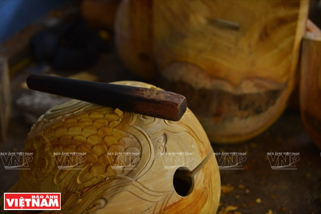 Le battoir, un outil de base utilisé dans le métier. Photo : Thanh Hoà