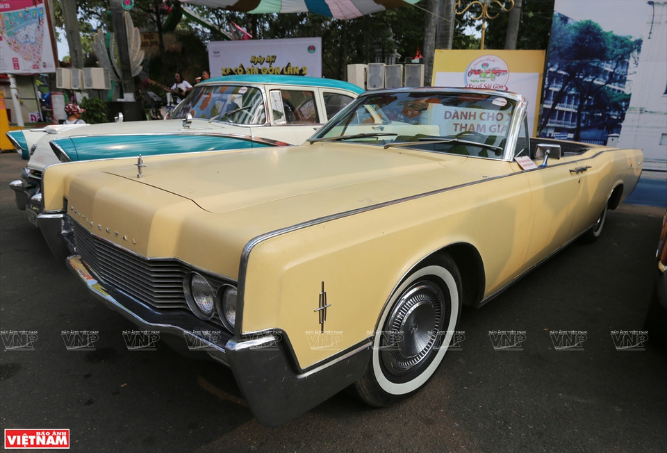 Lincoln Continental 1966