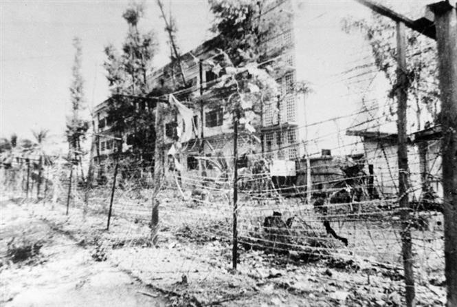 Sous le régime génocidaire de Pol Pot- Ieng Sary, le lycée Tuol Sleng à Phnom Penh était transformé en prison S.21 pour détenir, torturer et mettre à mort des personnes protestant ce régime. Photo : VNA