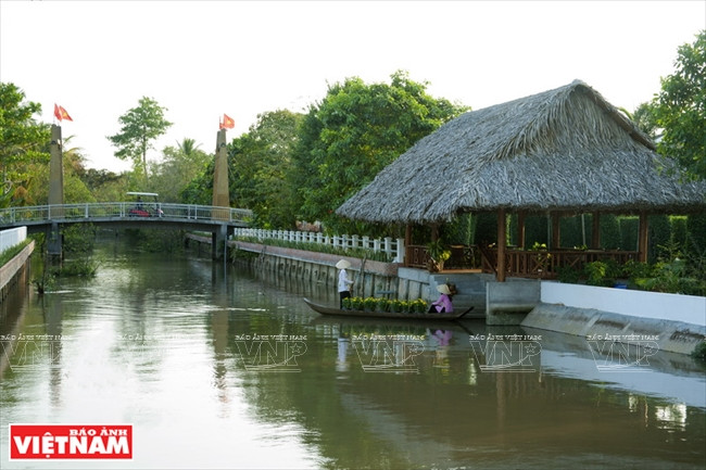 Un étang paisible au Forever Green Resort.
