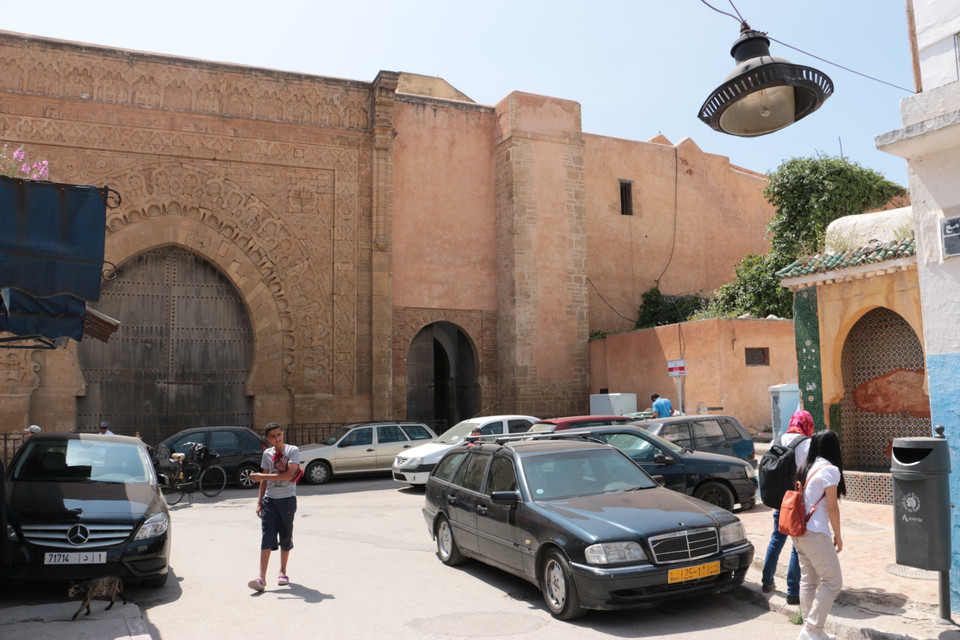 Une des murailles typiques sur la route aux Oudayas.
