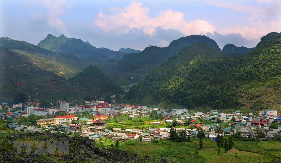 Panorama du bourg de Dong Van, district de Meo Vac.