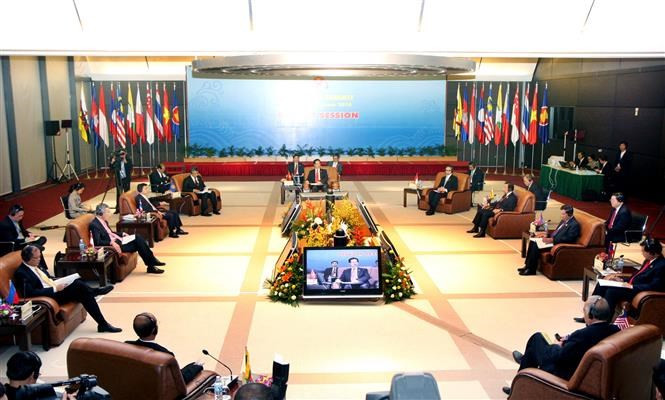 Pendant le premier mandat du Vietnam en tant que président tournant du bloc, la Déclaration du 17e sommet de l'ASEAN qui a été publiée le 29 octobre 2010 à Hanoï, a fait référence aux questions en Mer Orientale et reconnu les efforts dans la mise en œuvre de la DOC. Photo: VNA 