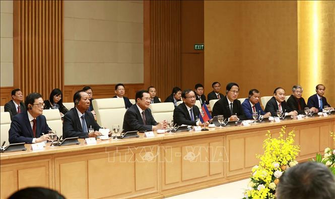 La délégation cambodgienne conduite par le Premier ministre Samdech Techo Hun Sen. Photo: VNA 