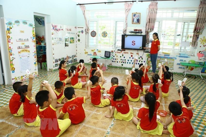 Des petits enfants de l'école maternelle du 3 Octobre. Photo: VNA