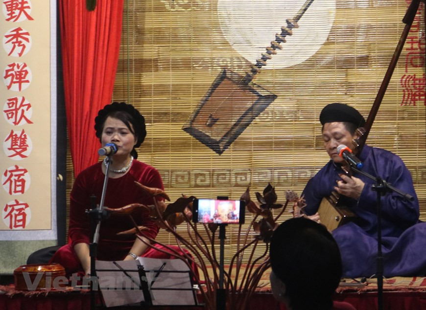 Le "ca trù" a été inscrit en 2009 par l'UNESCO sur la liste du patrimoine immatériel nécessitant une sauvegarde urgente. Photo: Vietnam+