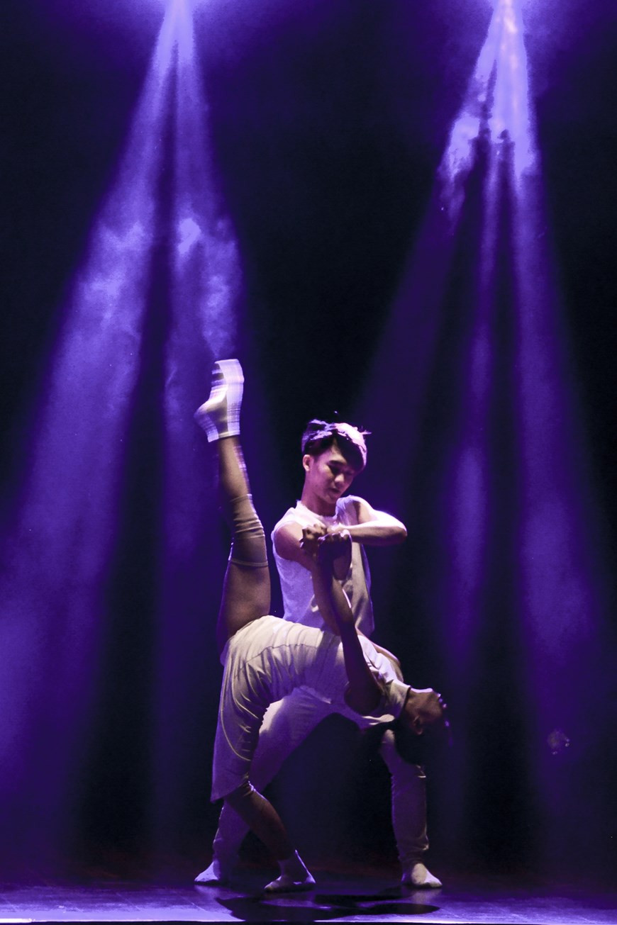 Les danseurs vietnamiens Nhu Y et Ha Loc. Photo: Vietnam+