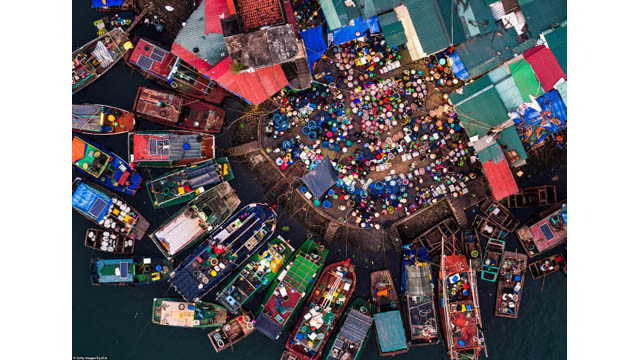 Le Vietnam attire 15 millions de visiteurs chaque année. Cette photo a été prise à Câm Pha dans la province de Quang Ninh (au Nord-Est).
