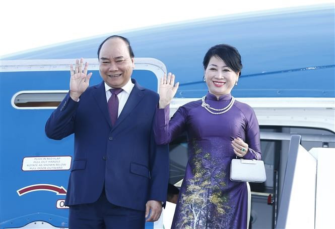 Le Premier ministre Nguyên Xuân Phuc et son épouse, à la tête d’une haute délégation vietnamienne, sont arrivés à 18h45’ lundi 20 mai (heure locale) à l’aéroport de Pulkovo 1 de Saint Petersbourg, entamant une visite officielle en Russie à l’invitation de son homologue russe Dmitri Medvedev.