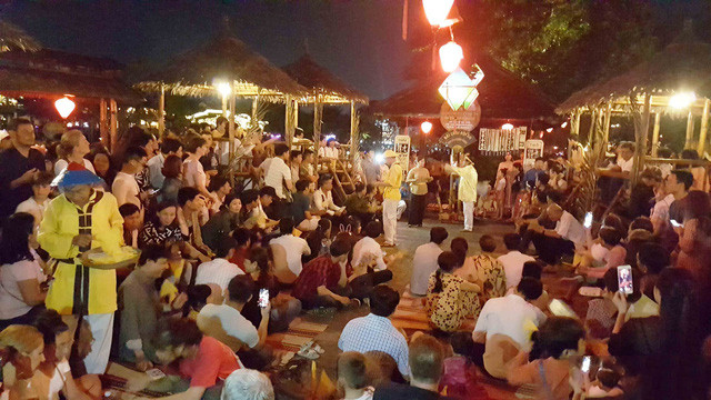 Les autorités de Hôi An organisent des jeux populaires pour les habitants locaux et les touristes.