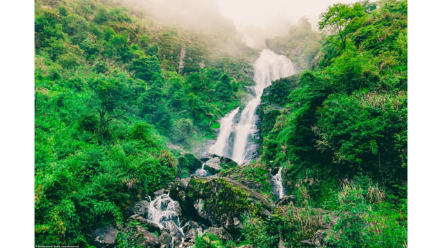 La cascade Bac pendant une journée de pluie à Sa Pa (province de Lào Cai, au Nord).
