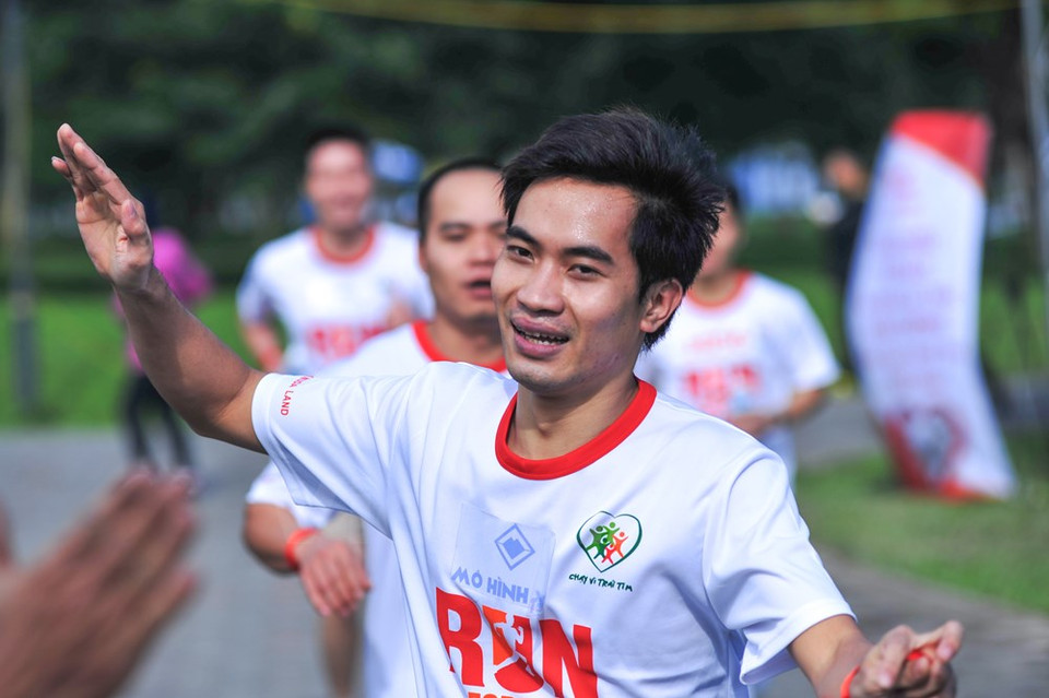 ... l'athlète Nguyen Van Lai qui a établi un record du 5.000m aux SEA Games 28... 