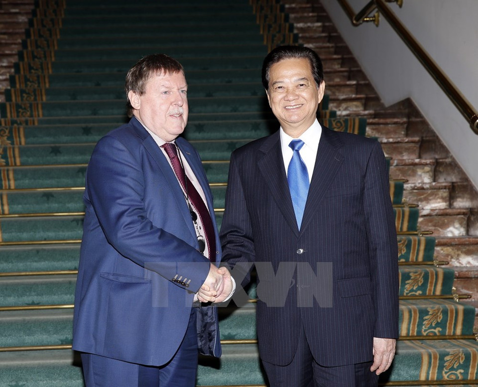 Le chef du gouvernement vietnamien et le président de la Chambre des représentants de Belgique, Siegfried Bracke. 