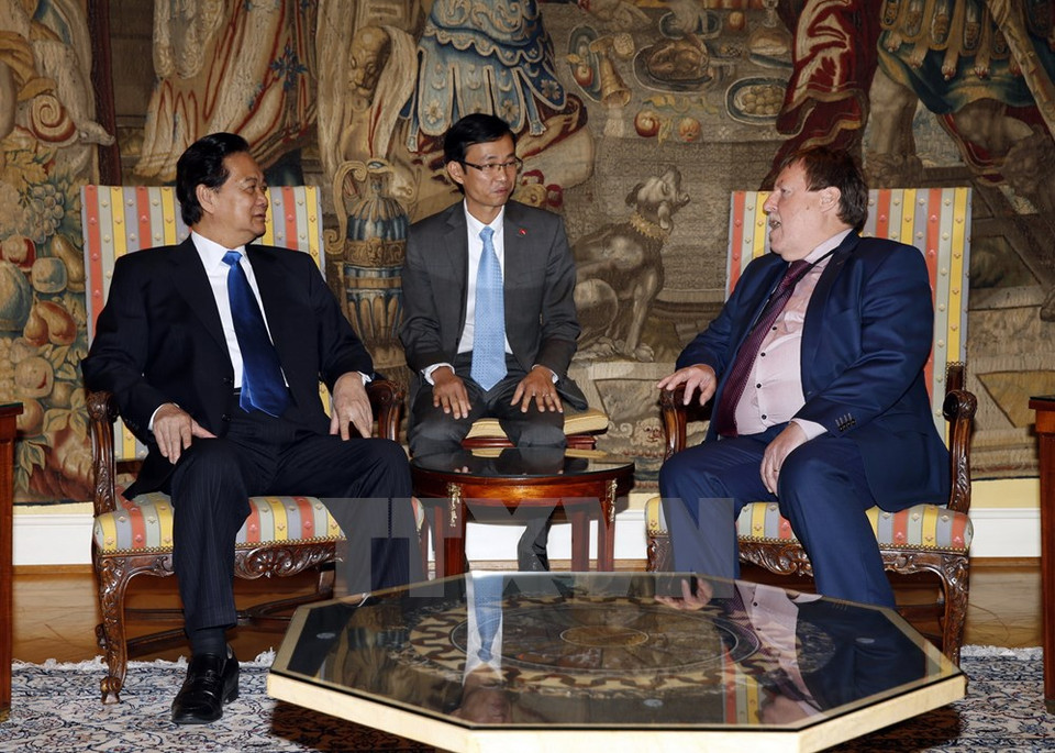 Entrevue entre Nguyen Tan Dung et Siegsried Bracke.