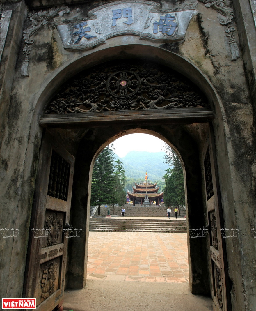 Un coin du temple Trinh dans le complexe de la pagode des Parfums